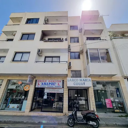 Cheer Up Apartment, Near To The Finikoudes * Larnaca