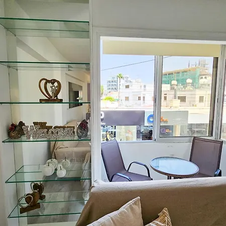 Appartement Cheer Up Apartment, Near To The Finikoudes *