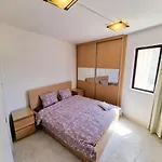 Cheer Up Apartment, Near To The Finikoudes Daire