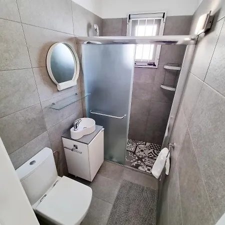 Cheer Up Apartment, Near To The Finikoudes Appartamento