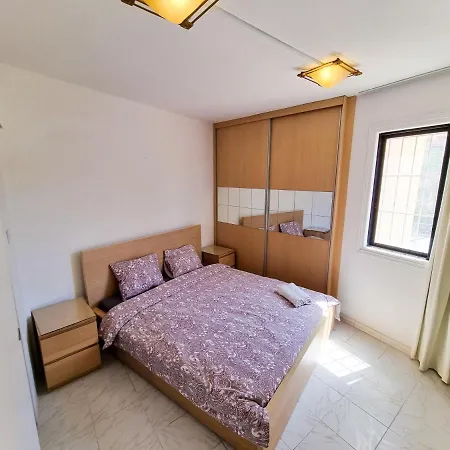 Cheer Up Apartment, Near To The Finikoudes Appartement